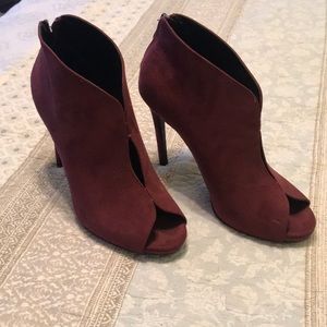 Nicole Miller suede wine heels
